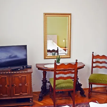 Belvarosi Classic 85 Square Meters Apartment Szombathely
